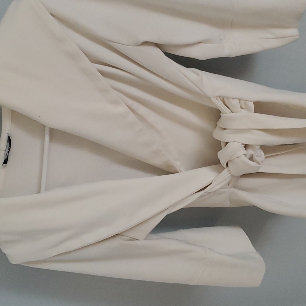 Ivory hooded wrap jacket - Picture 2 of 4